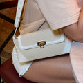 Bolso baguette crema